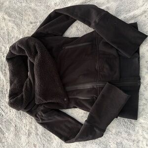 Lululemon Off the Mat Sherpa fleece